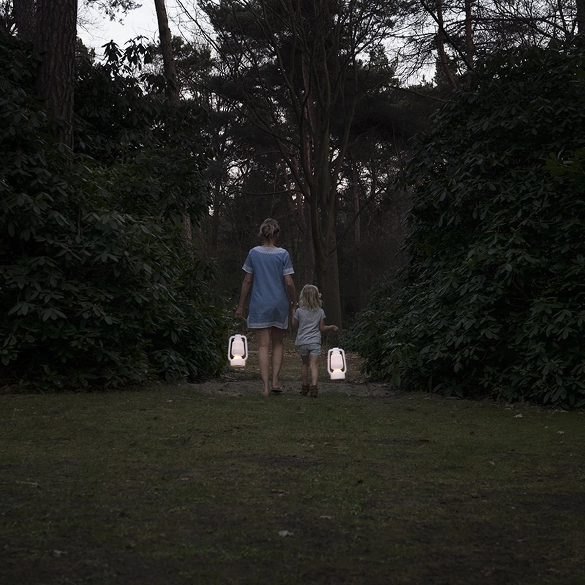 QAZQA Storm - Moderne LED Dimbare Staande Buitenlamp | Staande Lamp Voor Buiten Met Dimmer - 1 Lichts - H 300 Mm - Wit - Buitenverlichting - Afbeelding 9