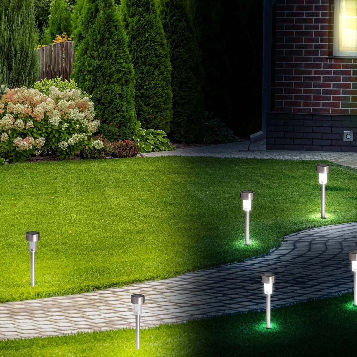 B.K.Licht - Solar Tuinverlichting LED - Padverlichting Met Nachtsensor - 12 Stuks - Tuinlampen Op Zonneenergie - Buitenverlichting - Buitenlamp - IP44 - Incl. Grondspies - Afbeelding 4