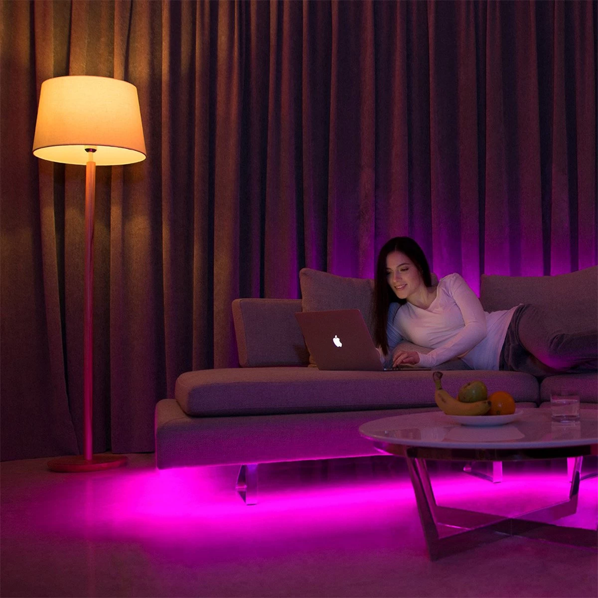 HOFTRONIC - Smart LED Strip 5m - RGB Flow Colors - WiFi + Bluetooth - 16,5 Miljoen Kleuren Met 120 LEDs - Music Sync - Met Afstandsbediening - Zelfklevend - Voor Google Home, Amazon Alexa En Siri - Afbeelding 12
