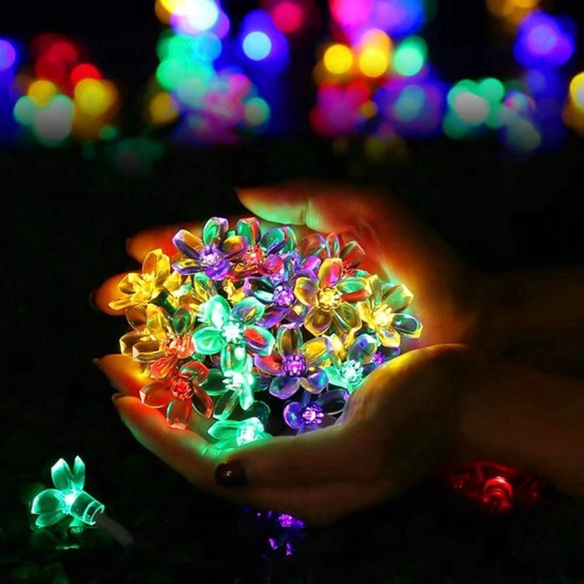 Solar LED String Lichten - Multi- Kleur Bloemen Tuin Verlichting - 6 Meter - 50LED Lichtslinger - Sfeerverlichting - Voor Binnen En Buiten - Decorative Lighting - Lichtsnoeren -Tuinverlichting Zonne-energie - Fairy Lights - Bloem Figuur - Afbeelding 7