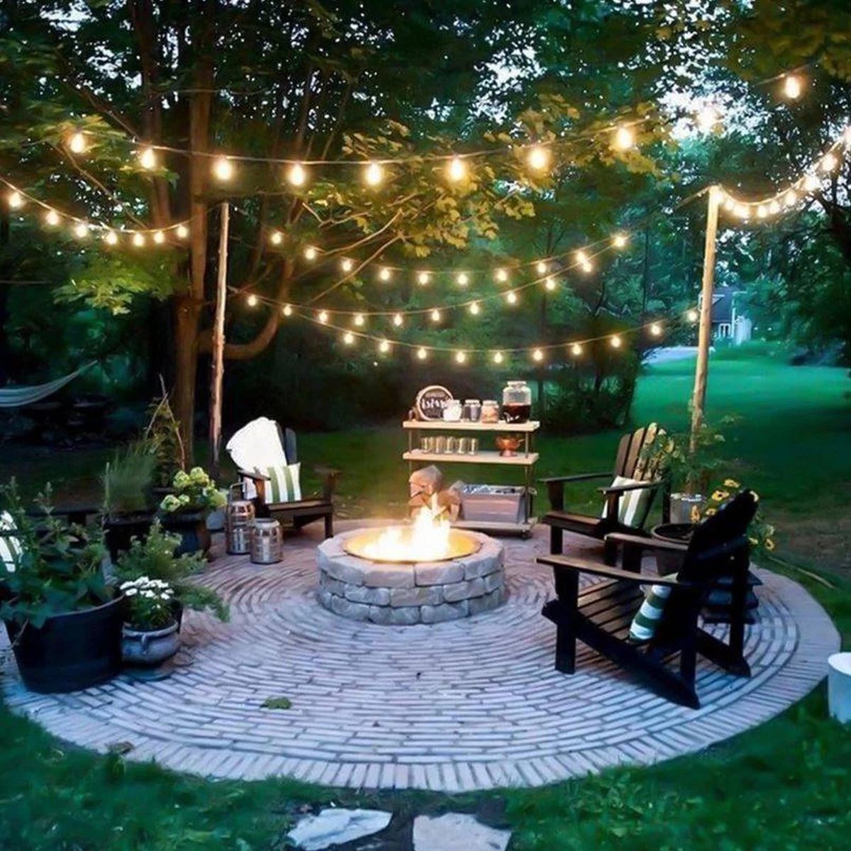 Merkloos Lichtsnoer Op Zonne-energie - Warm Wit - Tuinverlichting - Lichtslinger - 10M - Waterdicht - E27 Fitting - Warm Wit - Incl. 20 LED Lampen - Voor Binnen En Buiten - Solar Tuinverlichting - Afbeelding 5